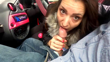 Королева минета в моей машине